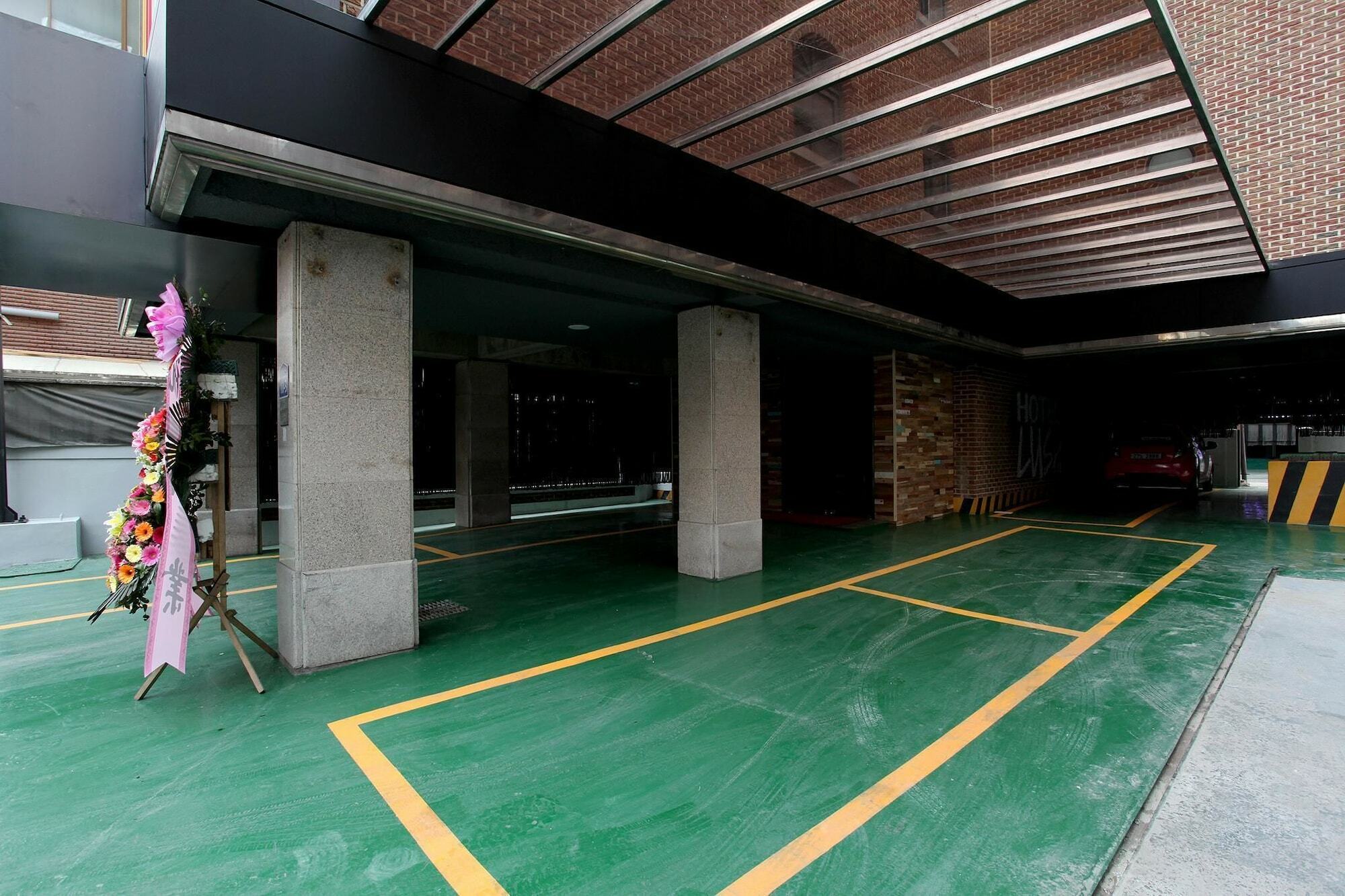Lush Hotel Seoul Eksteriør billede